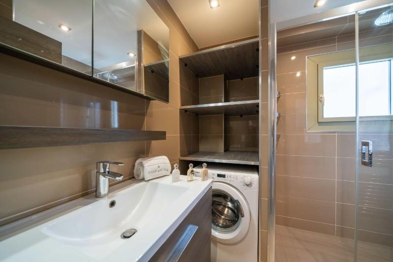 Nice bright one bedroom in the heart of Cannes - image 15