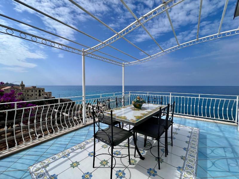 Bella Tropea Suite - image 39