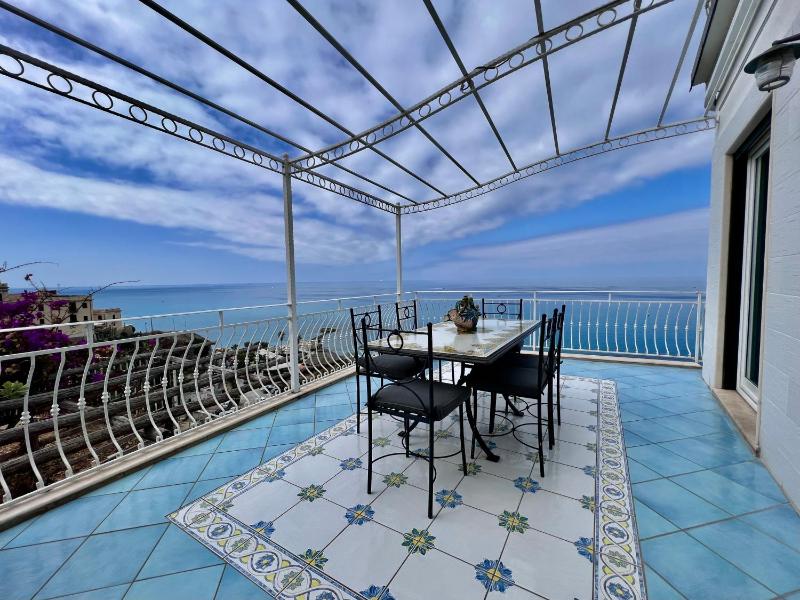 Bella Tropea Suite - image 11