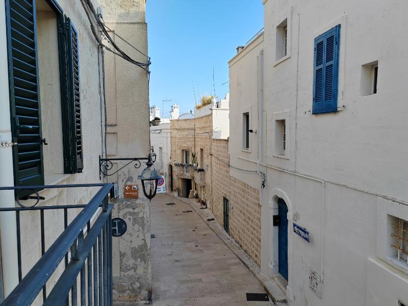 Two-Bedroom Apartment with Terrace and Sea View - Separate Building image 2