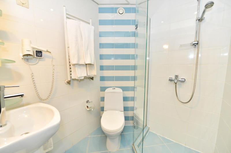 Double Room with Double Bed - Non-Smoking image 4
