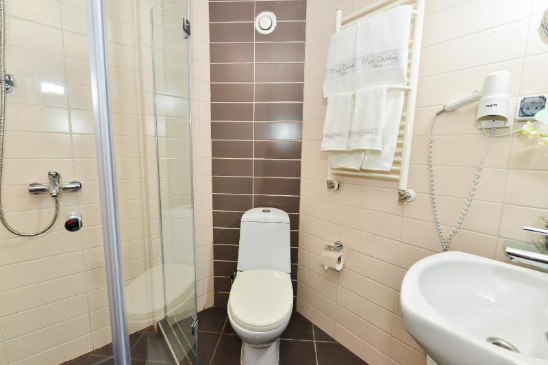 Superior Double Room with Double Bed - Non-Smoking image 4