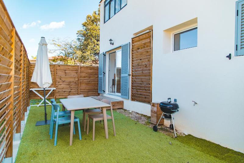 Apartment with Terrace image 4