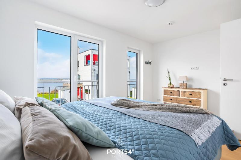 Harbour House - image 6