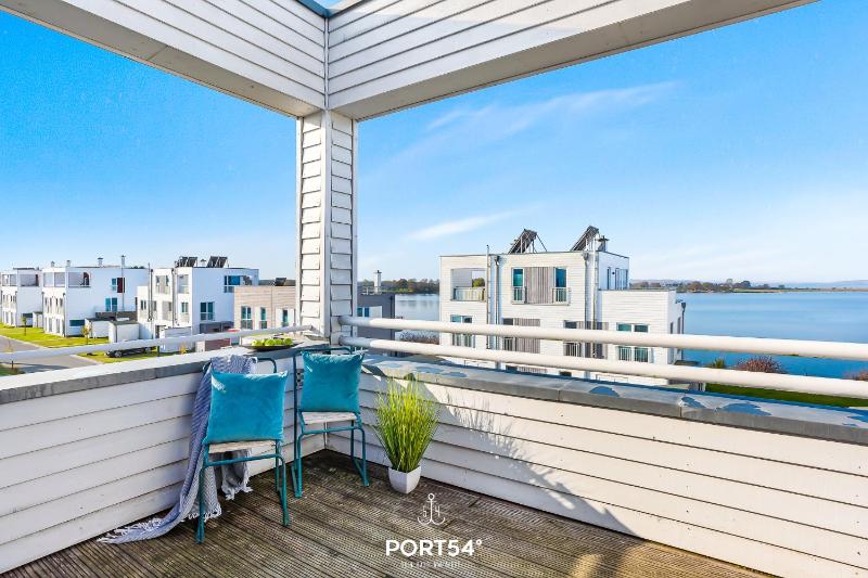 Harbour House - image 27