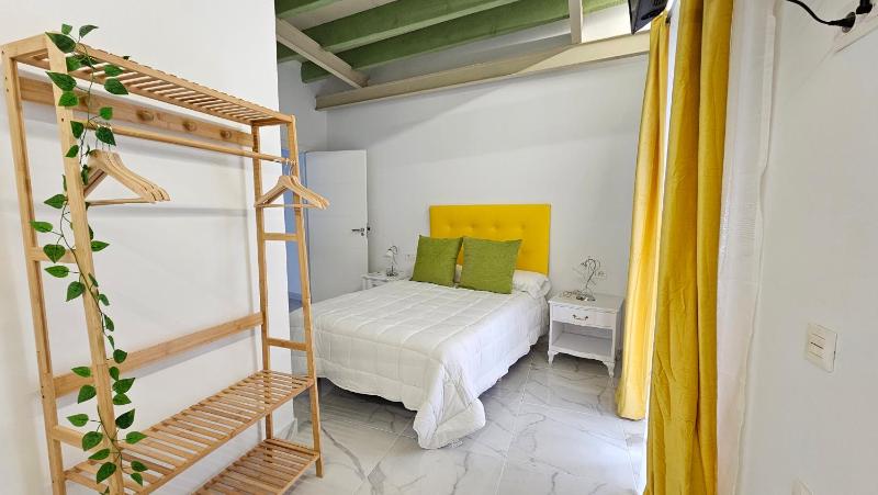 Don Roman Suites en pleno centro by Sanlúcar Housing - image 10