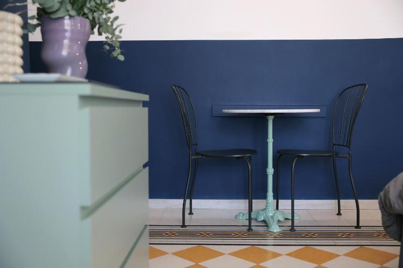 Deluxe Double Room with Balcony image 4