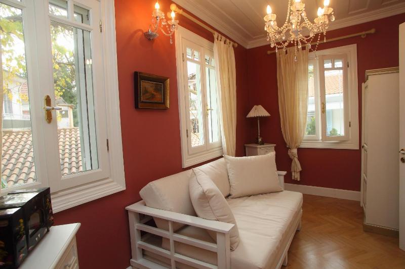Rose Suite image 2