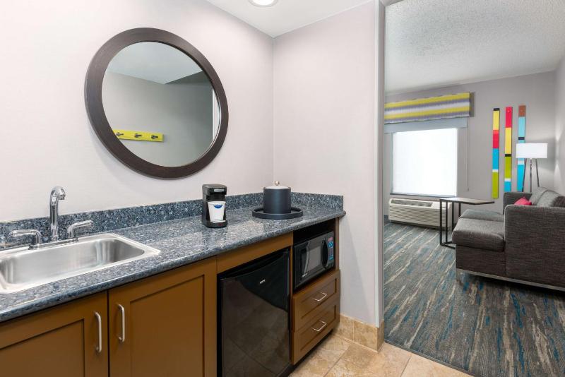 King Studio Suite - Non-Smoking image 3