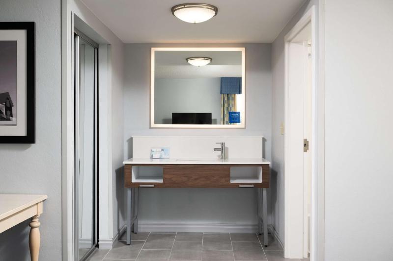 King Studio Suite - Non-Smoking image 4