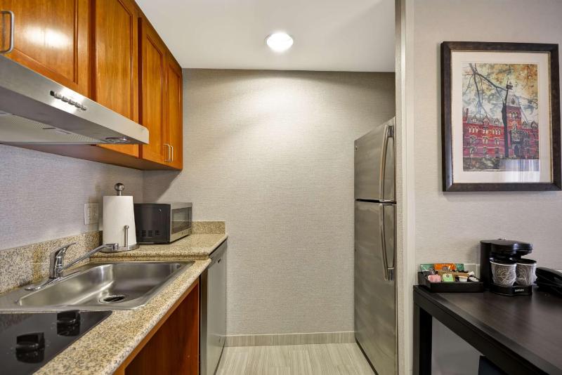 King Studio Suite - Hearing Access/Non-Smoking image 3