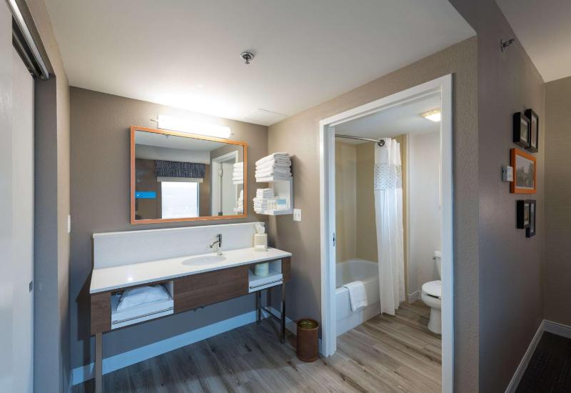 King Studio Suite with Sofa Bed - Non-Smoking image 2