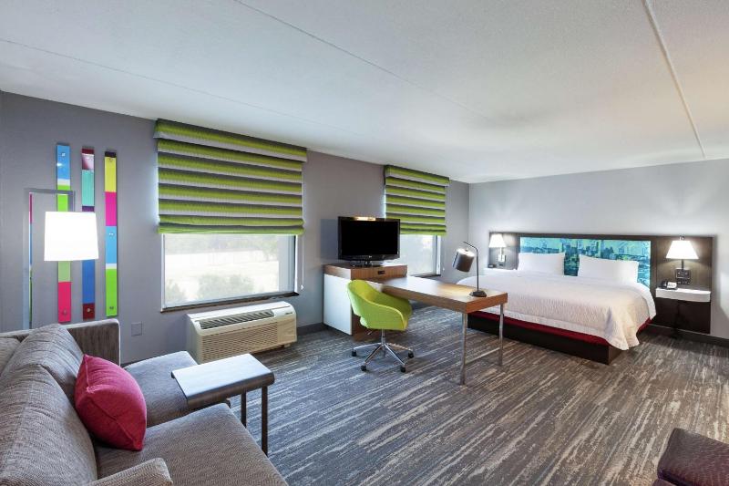 King Studio Suite - Non-Smoking image 4