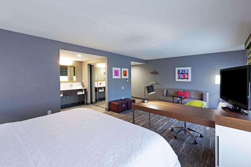 King Studio Suite - Non-Smoking image 3