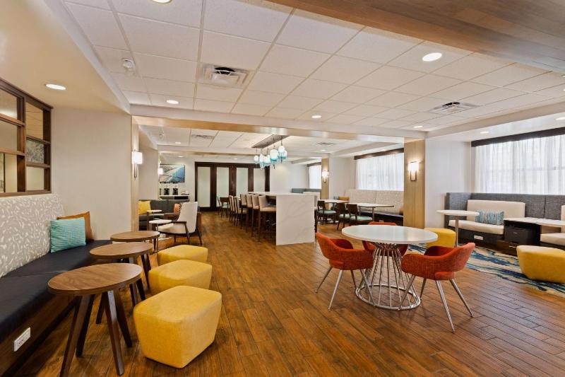 Hampton Inn Jacksonville-I-295 East/Baymeadows - image 29
