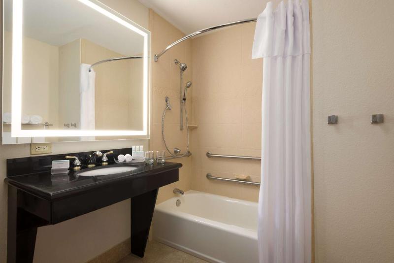 King Room - Mobility/Hearing Access image 2