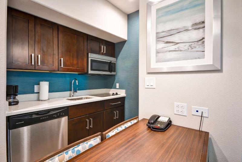 Studio Suite with Two Queen Beds image 4
