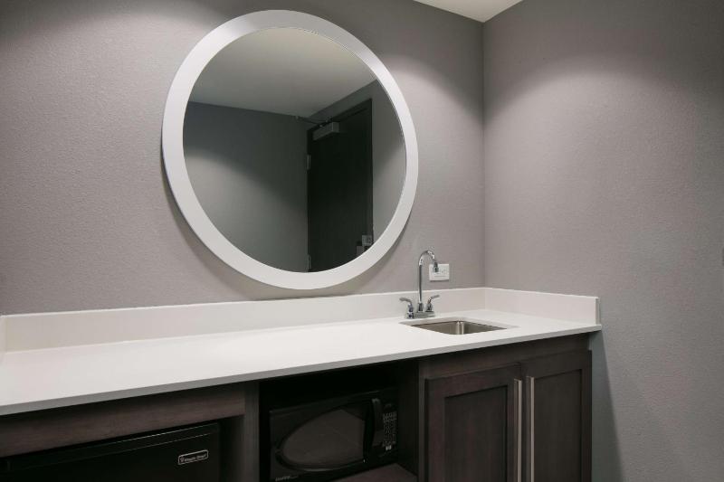 King Studio Suite - Non Smoking image 3
