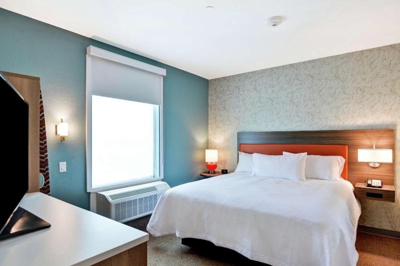 One-Bedroom King Suite - Non-Smoking image 1
