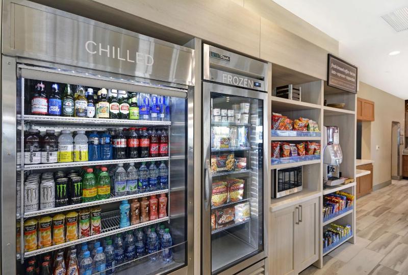 Hilton Garden Inn Houston Hobby Airport - image 11