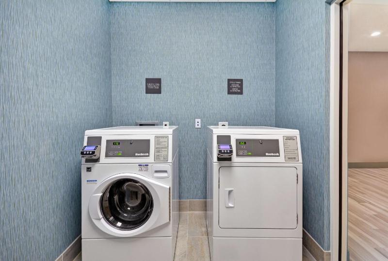 Hilton Garden Inn Houston Hobby Airport - image 6