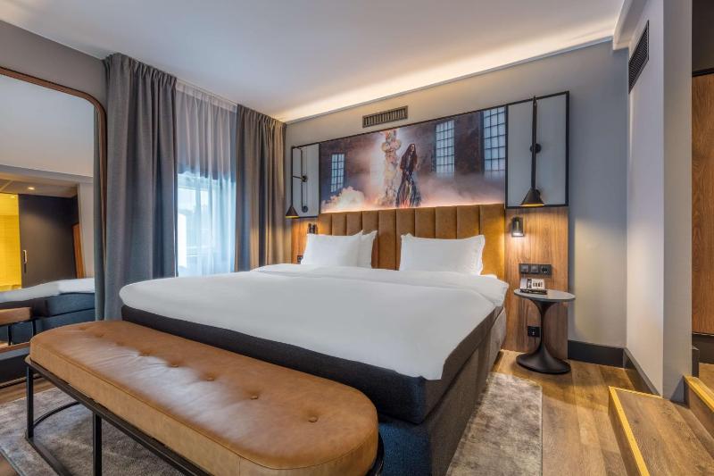 Junior Suite with River View image 1