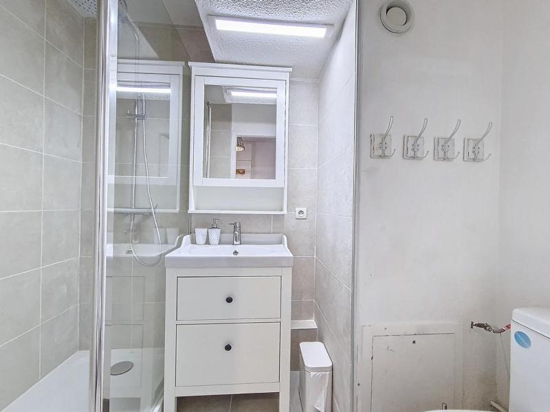 Studio rénové avec balcon - Quartier Croisette - FR-1-344-1162 - image 3