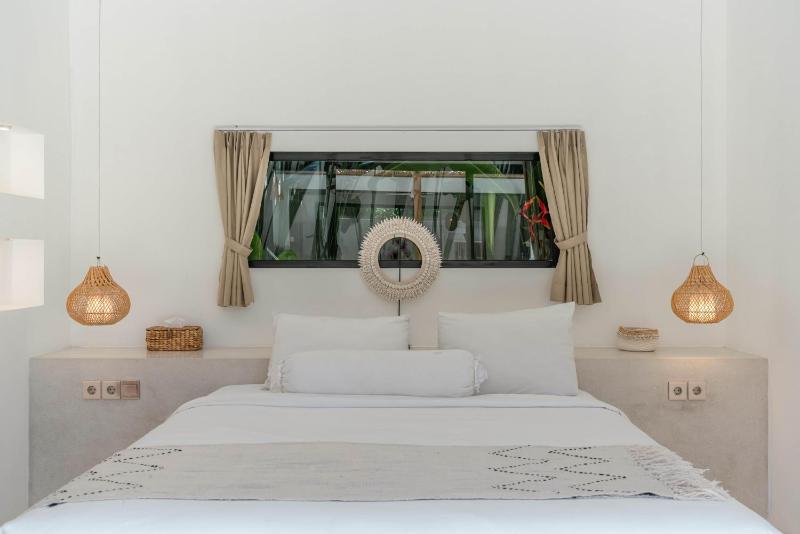 Villa Siang - Boho Chic 3BR Villa in Pererenan - image 7