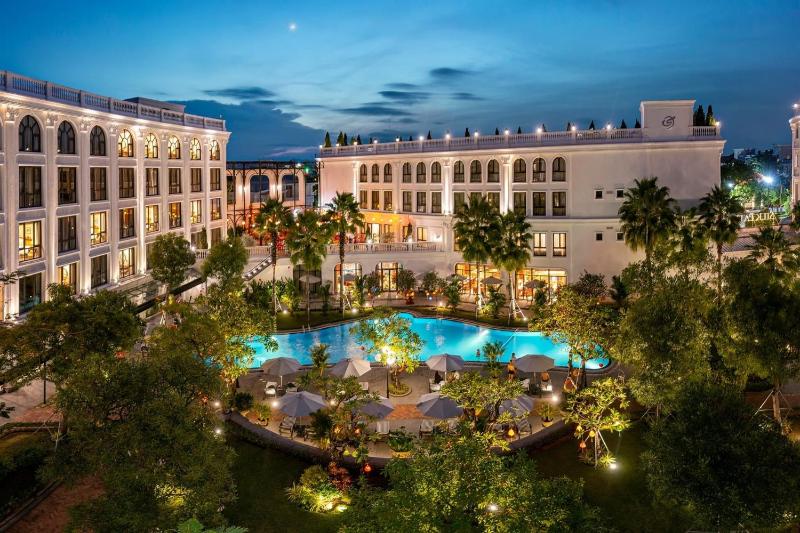 Silk Path Grand Hue Hotel - image 1
