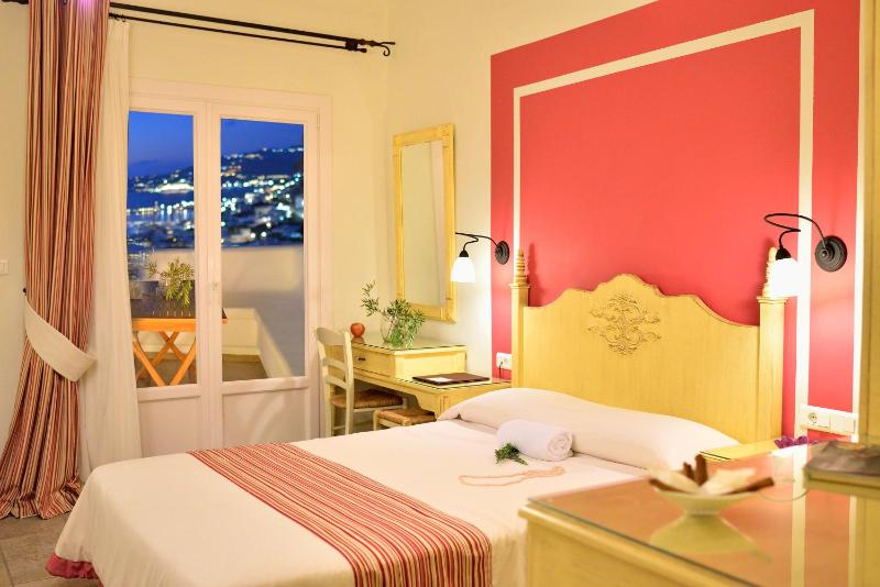 Double or Twin Room image 4