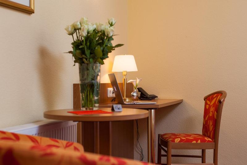 Single Room Small image 3
