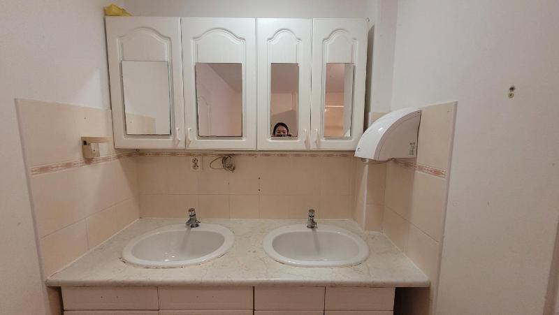 4-Bed Mixed Dormitory Room image 3