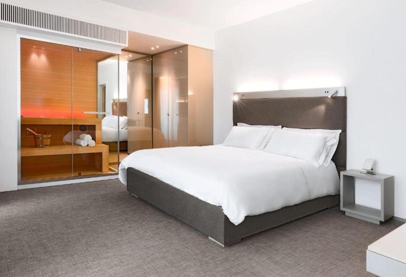 King Room with Sauna image 1