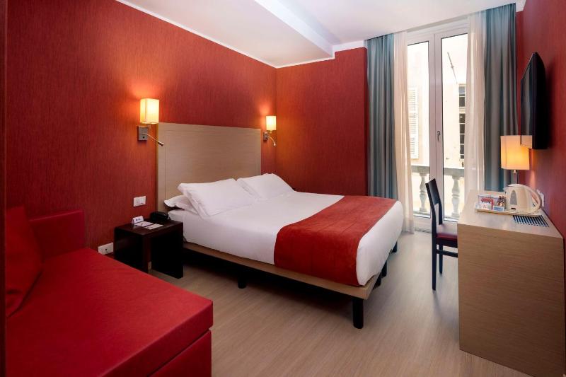 Deluxe King Room with Sofa Bed image 1