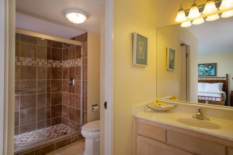 Two-Bedroom Suite with Ocean Front View image 2