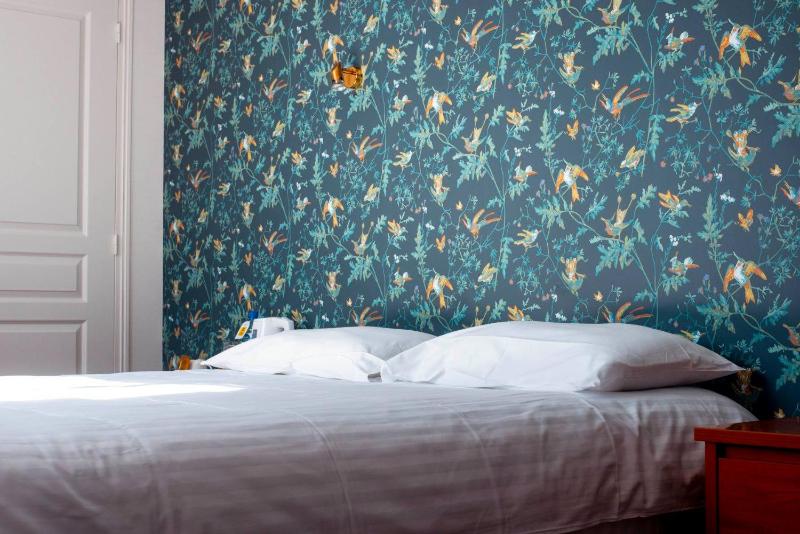 Double Room image 2