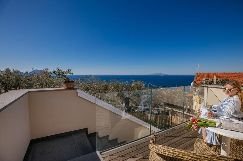 Suite with Sea View image 4