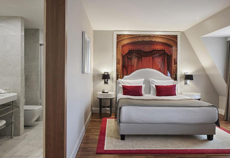 Junior Suite image 1