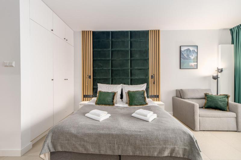 Aquamarina Prima Holiday Studios by the BEACH by Noclegi Renters - image 3