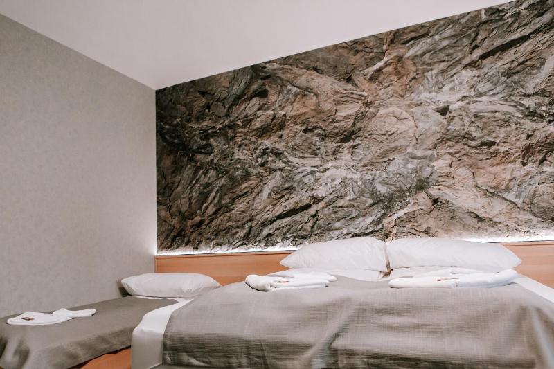 Superior Triple Room image 4