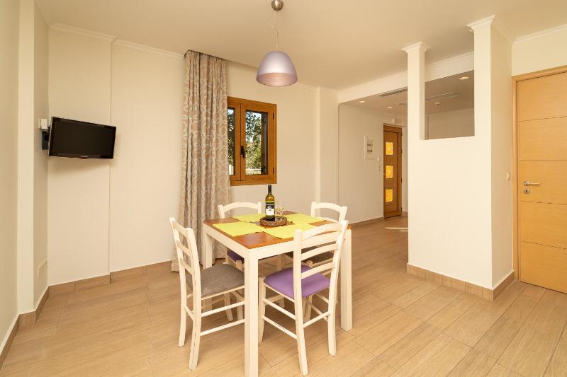 Superior Apartment image 3
