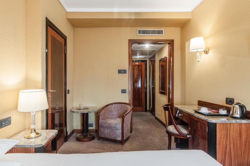 Classic Single Room (1 Adult) image 4