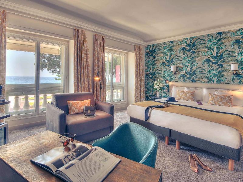 Priviledge Triple Room with Sea View image 2