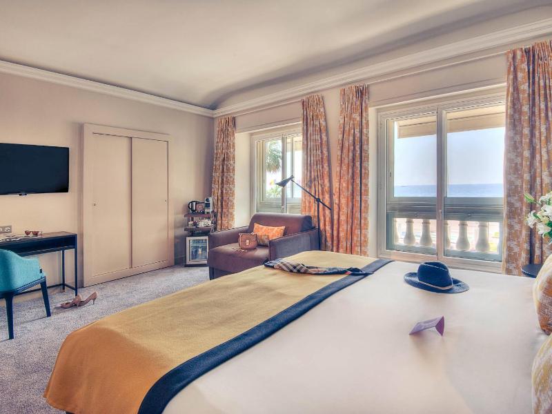 Priviledge Triple Room with Sea View image 3