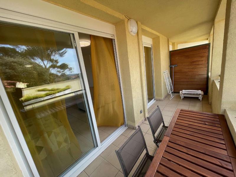 Locations de vacances à Six-fours avec piscine et parking privé et à 800m de la plage - image 10