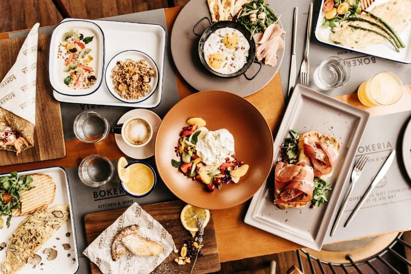 Deluxe Double Room image 3