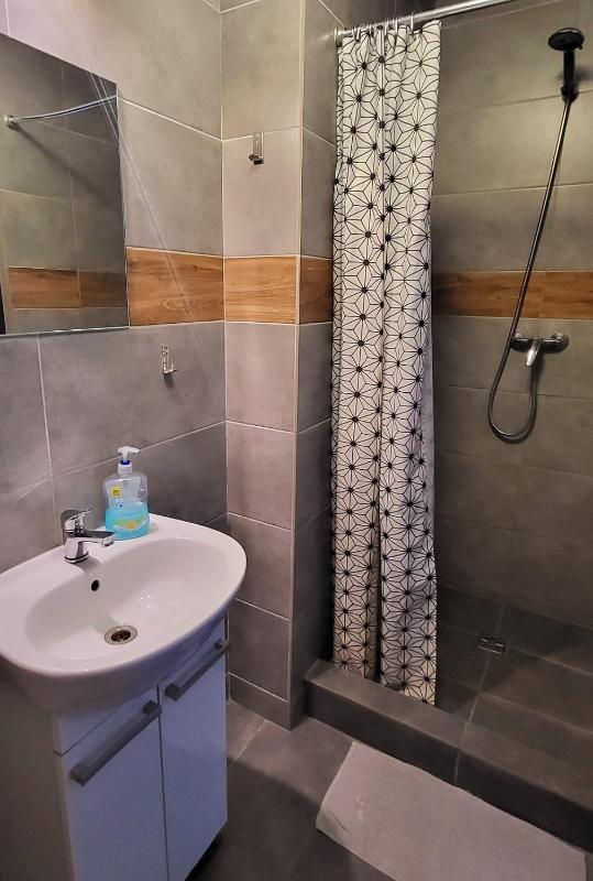 Classic Triple Room image 2