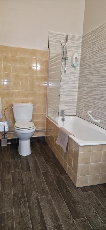 Triple Room (Street Side) image 2