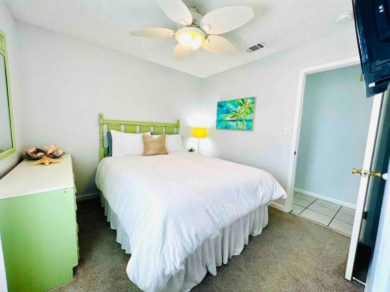 Sol Searching - Family Friendly Bungalow - image 10