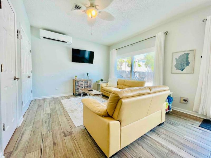 Sol Searching - Family Friendly Bungalow - image 2